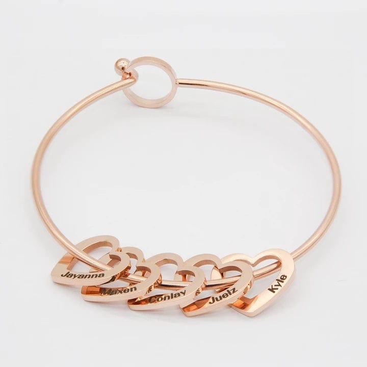 Bracelet d'amour en acier titane avec inscription de nom en forme de cœur de pêche