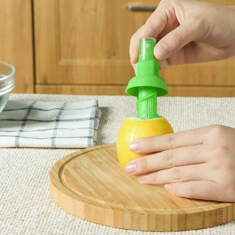 1PC Kitchen Gadgets Lemon Sprayer Fruit Juice Citrus Spray Orange Juice Squeeze Fruit Squeezer Kitchen Cooking Tools New Xpress